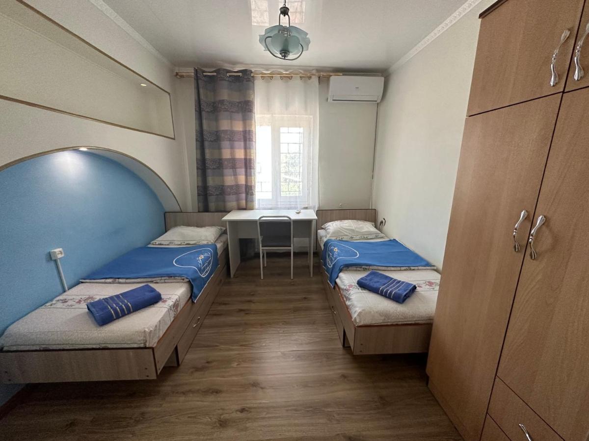 Tunduk Hostel Biškek Exteriér fotografie